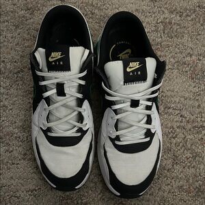Nike Air Men's Black and White Sneakers